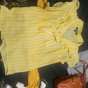 Medium yet slim fit blouse